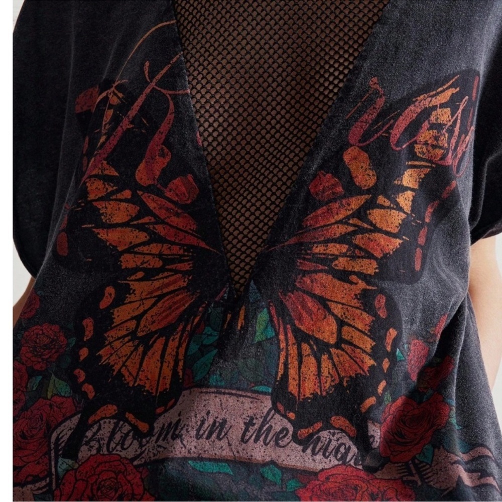 COUTURE GYPSY Black Vneck short sleeve Unique T shirt Cutouts w mesh inserts - Picture 7 of 10
